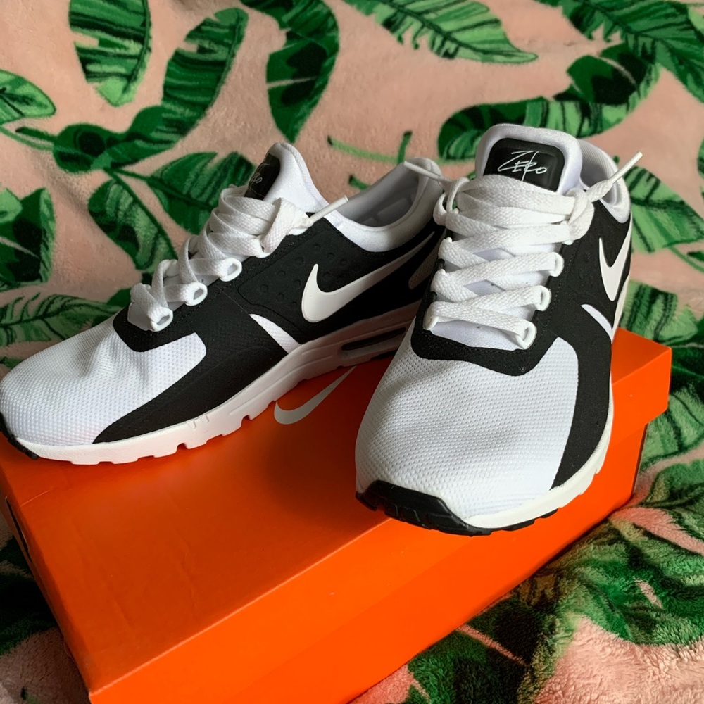 NEW—Nike Air Max Zero Sneakers